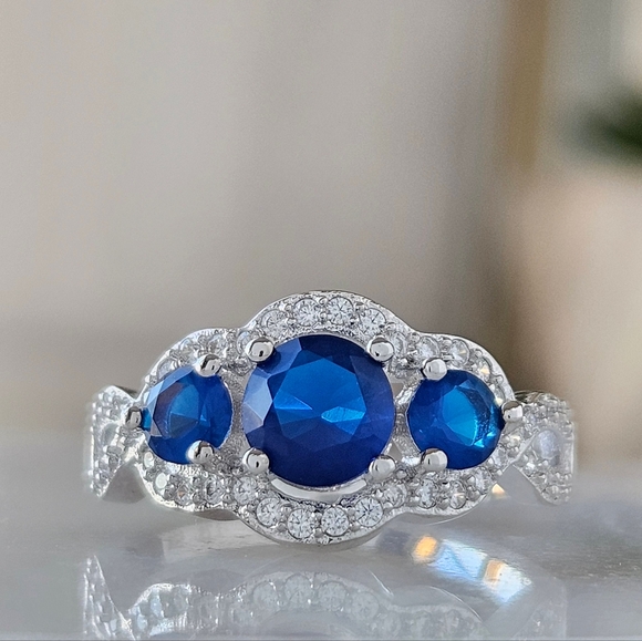 Royal Blue Sapphire Gemstone ring, size 7, 925 Sterling Silver Charmed Aroma - Picture 4 of 7